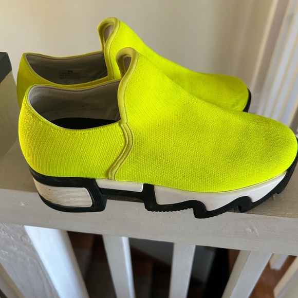 IRI Clogs Size 6 - Picture 2 of 3